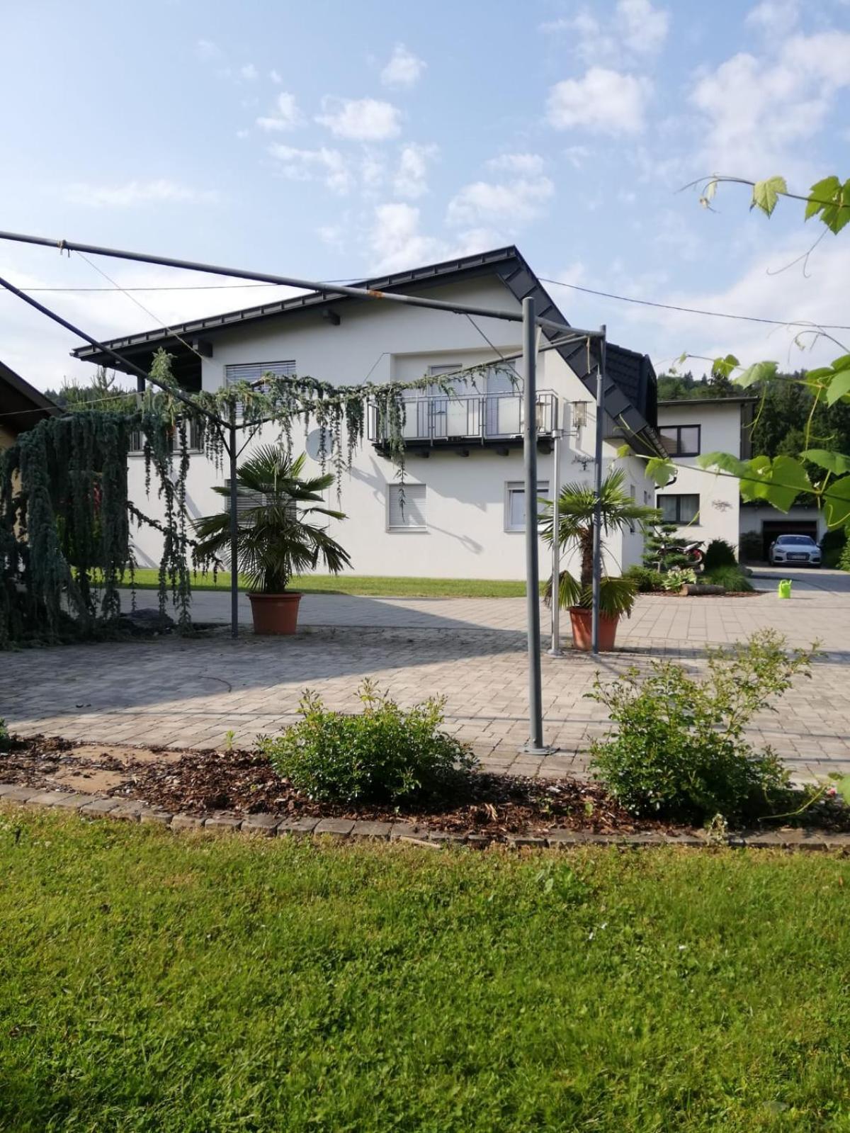 Gemuetliche Wohnung In Velden! Velden am Wörthersee Εξωτερικό φωτογραφία